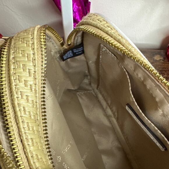 MICHAEL KORS Kenly Double Zip Natural Straw Small Camera Crossbody - Picture 8 of 10